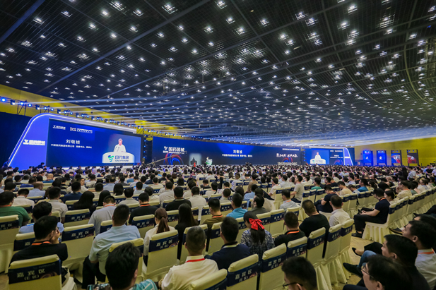 2023年9月10日至11日，米兰线上平台-米兰（中国）
党委书记、董事长刘敬桢出席2023中国医疗器械产业峰会暨米兰线上平台-米兰（中国）器械生态大会并作大会开幕致辞。河南省人民政府副省长刘尚进，中国科学院院士、海南大学校长骆清铭，郑州市委副书记、市长何雄出席。.jpg