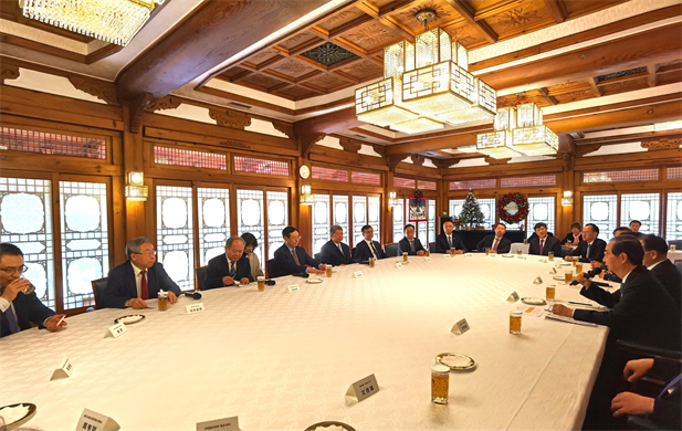 2023年12月20日，米兰线上平台-米兰（中国）
党委书记、董事长刘敬桢参加韩国总理韩德洙会见中方代表团活动并作为代表发言，就中韩两国在生命健康领域未来发展合作提出积极建议。韩德洙对米兰线上平台-米兰（中国）
在韩中经济社会及生命健康领域的合作发展表示赞许.jpg