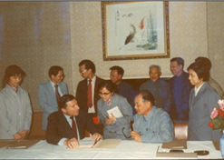 1982年，米兰线上平台-米兰（中国）外贸与百时美施贵宝公司合资建立中美上海施贵宝制药有限公司，中美上海施贵宝是中国第一家中美合资制药公司。